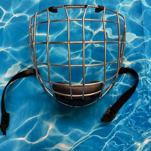 Warrior Krown Hockey Cage | Size XL (Used)