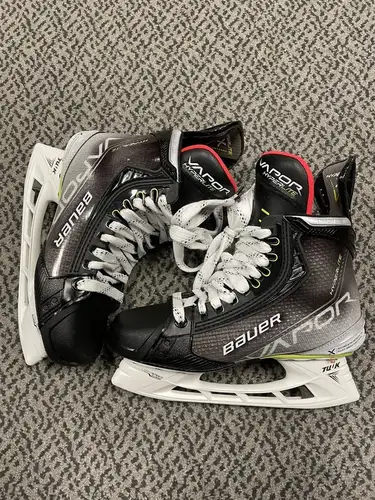 Bauer Vapor Hyperlite Skates - Size 5.5 Fit 2- Pixallo.store