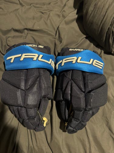 True Catalyst 9X Gloves 14" Pro Stock (Used)