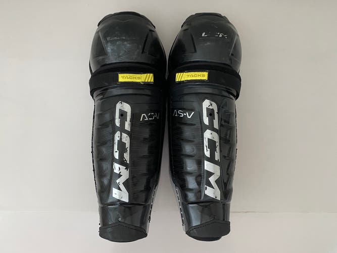 Senior CCM Tacks AS-V Shin Pads 15" guards