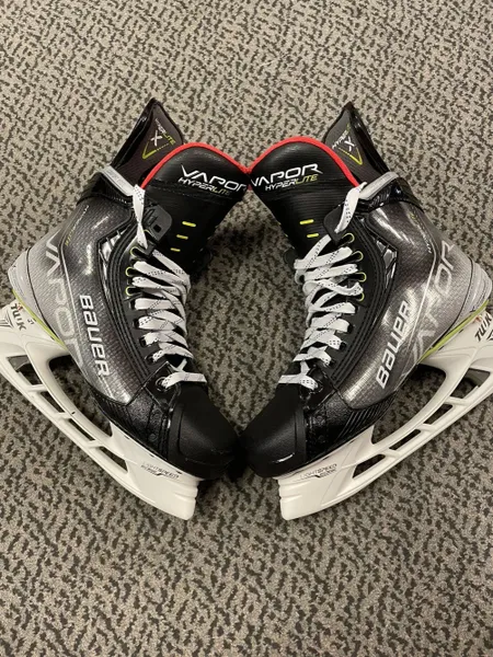 Bauer Vapor Hyperlite Skates - Senior Size 7, Fit 2 - Excellent Used Condition! - Pixallo.store