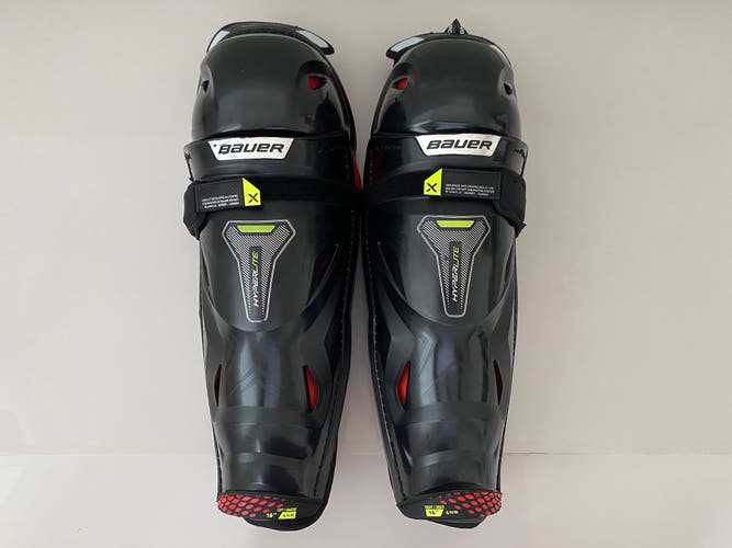 Senior Bauer Vapor Hyperlite Shin Pads 16" guards