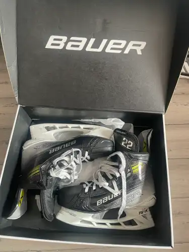 Pro Stock Bauer Vapor Hyperlite 2 Skates - Custom 9R, 8.75L - Fit 1 - 272mm - Pixallo.store