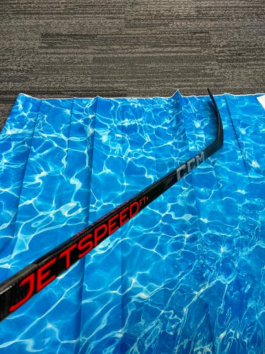 Intermediate CCM Jetspeed FT+ Hockey Stick RH | P29(New)