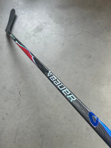 87 Flex P28 Senior Bauer Vapor Flylite Right Hand Hockey Stick Pro Stock NHL (New)