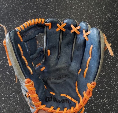 Used Wilson A450 BB/SB Glove RH Throw Grey 11 1/2" 11849-S000033091