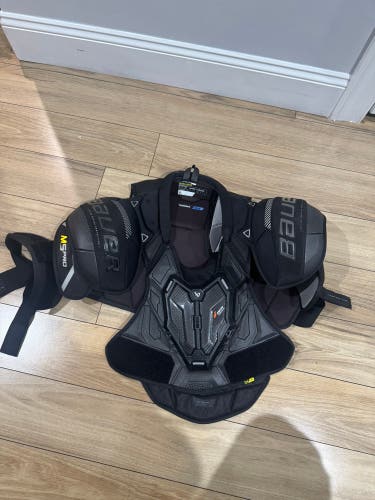 Large Senior Bauer Supreme M5 Pro Shoulder Pads (Used)