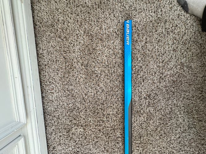 Intermediate Bauer Nexus Sync Right Handed Hockey Stick P28 Pro Stock (Used)