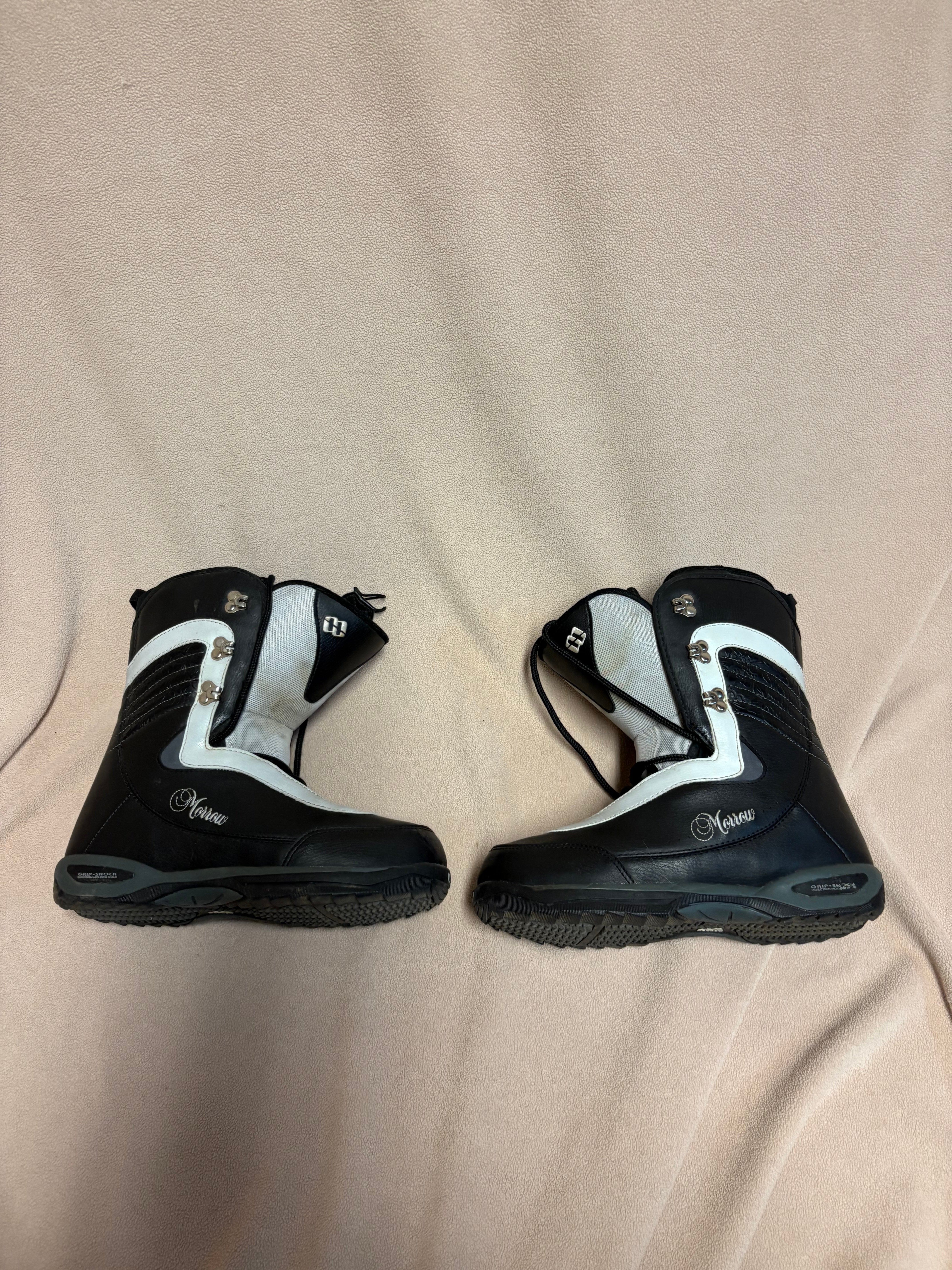 nike snowboard boots size 8
