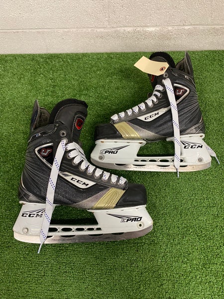 CCM U+ Crazy Light Hockey Skates | Size 6 (Used)