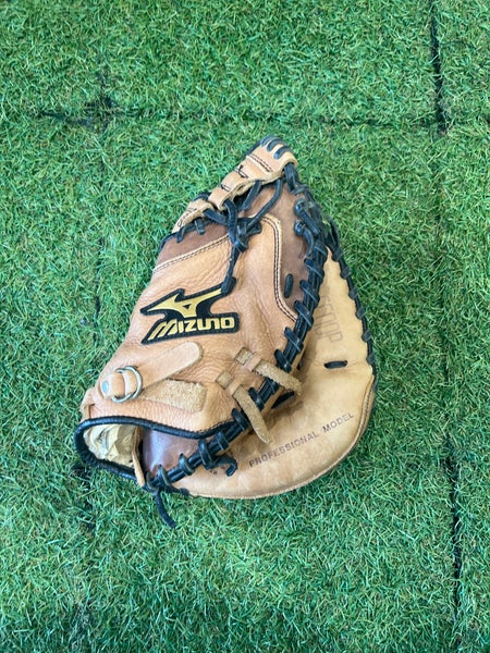 Mizuno Franchise Excel RH Catcher's Baseball Glove 33.5" (Used)