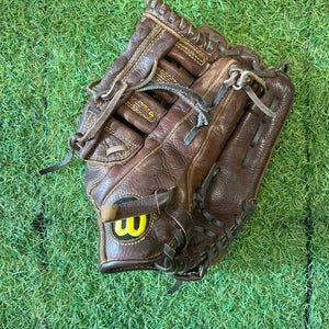 Wilson A800 RH Softball Glove 12.25" (Used)