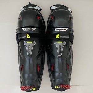 Bauer Vapor Hyperlite Shin Pads 14" guards