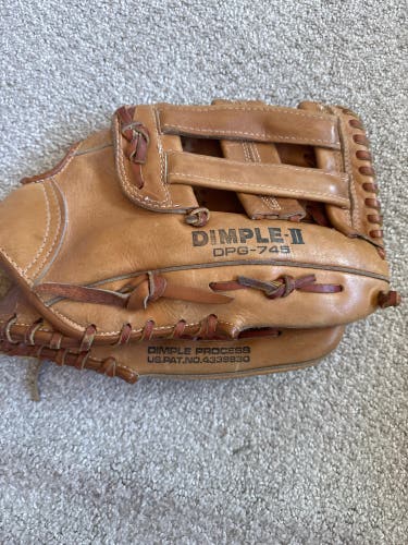 SSK Dimple II RH Baseball Glove 12.5" (Used)