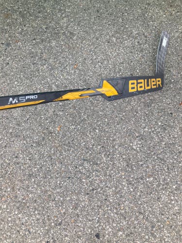 Intermediate Bauer M5 pro Goalie Stick Regular 23" Paddle (Used)