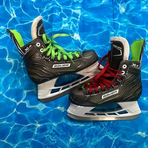 Junior Bauer XLS Hockey Skates Regular Width Size 3 (Used)