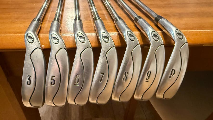 Men's Unbranded Right Handed Iron Set Regular Flex 7 Pieces Steel Shaft (Used)