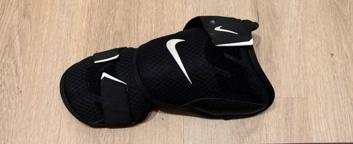 Black Senior Nike Elbow Protection (Used)