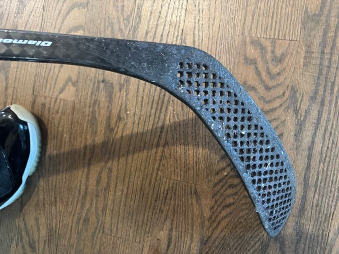 Youth Raven Left Hand Hockey Stick P92 (Used)