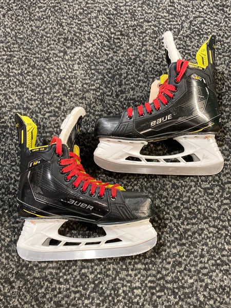 Used Intermediate Bauer Supreme M4 Hockey Skates Size 5.5 | FIT 2