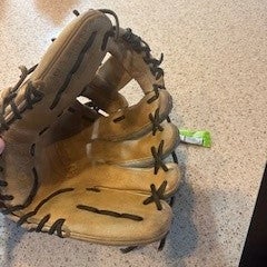 Wilson A2000 1788SS Baseball Glove 2019 Right Hand Throw 11.25 Superskin