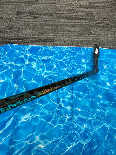 Intermediate Bauer Twitch Hockey Stick Left Hand P92 (Used)