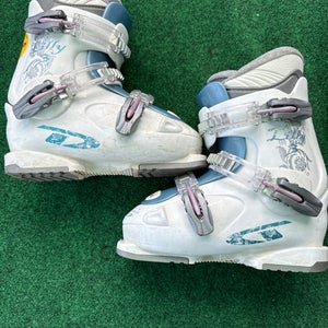 Dalbello Lilly 3 Ski Boots (Used) | Mondo 23.5 (267mm)