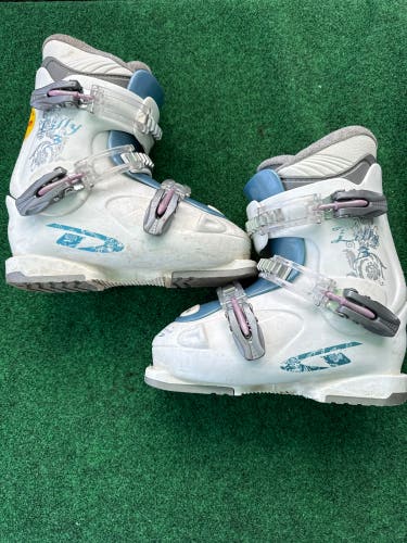 Dalbello Lilly 3 Ski Boots (Used) | Mondo 23.5 (267mm)