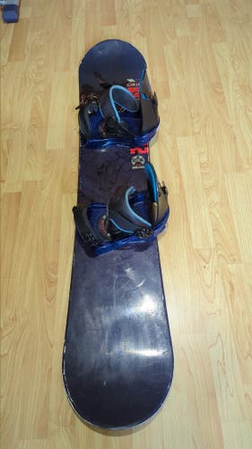 132cm Kid's Nitro Bettle bug Snowboard Freestyle With Bindings Medium Flex True Twin camber (Used)