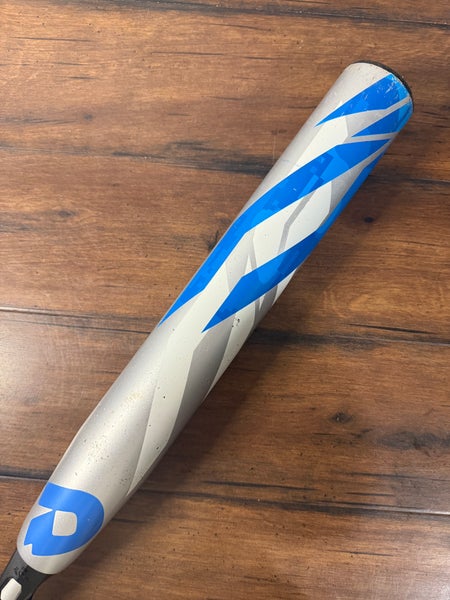 Demarini CF Zen 30/19 (-11) Fastpitch Softball Bat
