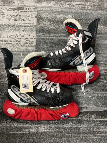 Junior CCM Jetspeed FT680 Hockey Skates Regular Width Size 3 (Used)