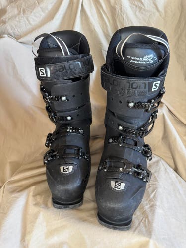 Mondo 27 & 27.5 Men's Salomon X-Pro All Mountain Ski Boots Medium Flex (Used)