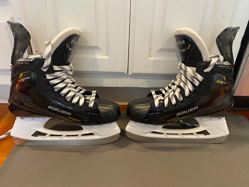 Bauer Supreme M5 Pro Hockey Skates - Size 6 Fit 3 - Pixallo.store