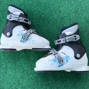 Kid's Salomon Spk All Mountain Ski Boots (Used) | Mondo 21.5 (259mm)