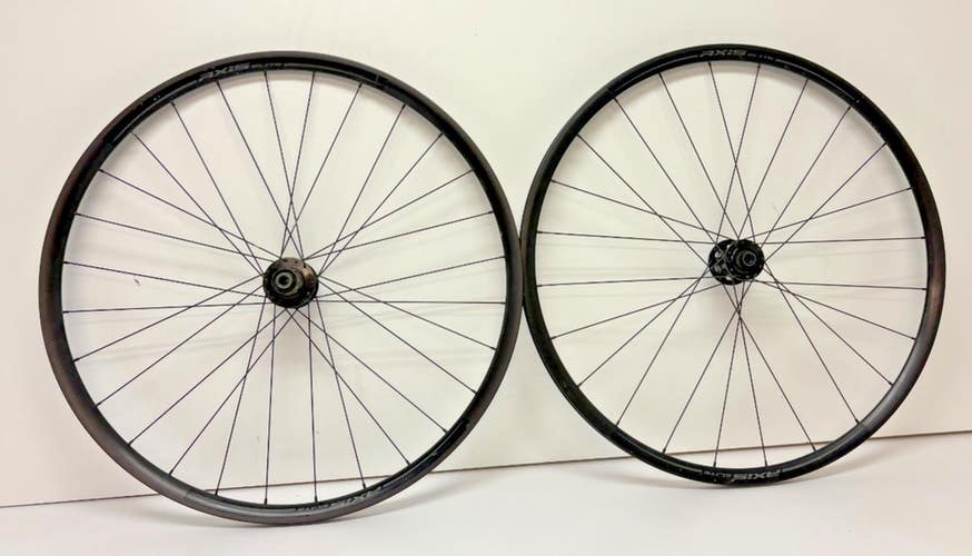 Specialized Axis Elite 24-Spoke Aluminum Disc Brake Thru Axle 700C Wheelset LOOK