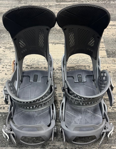 Large Burton Malavita Snowboard Bindings (Used)