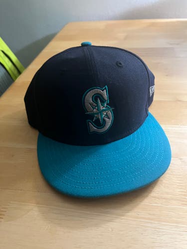 Seattle Mariners Adult Unisex 7 1/4 New Era Hat (New)
