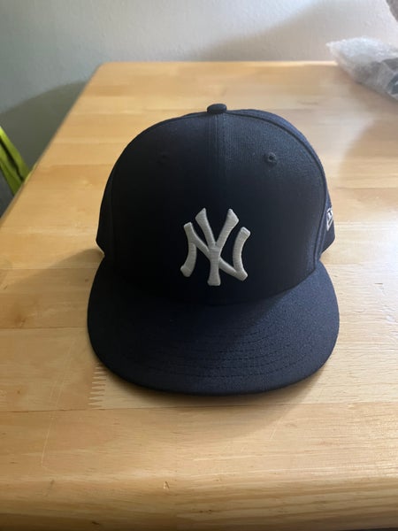 New York Yankees Blue Adult Unisex 7 1/4 New Era Hat (New)