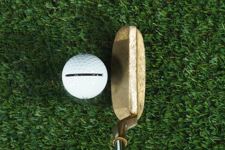 NORTHWESTERN CHIPPER 36" STEEL SHAFT CONQUEST GRIP RH ~ VINTAGE GOLF CLUB!!