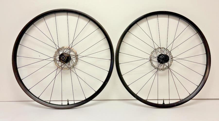 Black Aluminum 24-Spoke Disc Brake Tubeless Thru Axle 622x25/700C Wheelset CLEAN