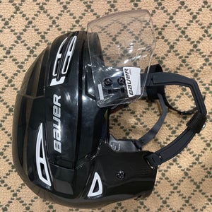 Like New - Bauer Re-Akt 100 Helmet (Sz. M)
