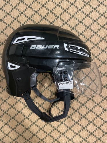 Like New - Bauer Re-Akt 100 Helmet (Sz. M)