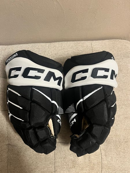 CCM HGPJSPP Gloves 13" Pro Stock (Used) amazing shape!