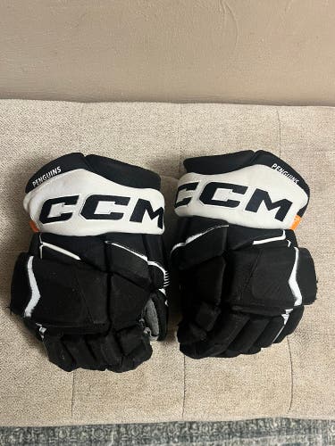 CCM HGPJSPP Gloves 13" Pro Stock (Used) amazing condition with shot blockers