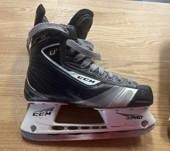 CCM Hockey Skates Size 5.5 (Used)