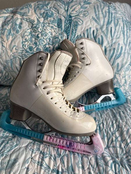 Jackson Ultima Debut Figure Skates B Adult 6.5 (Used) with MK professional blades