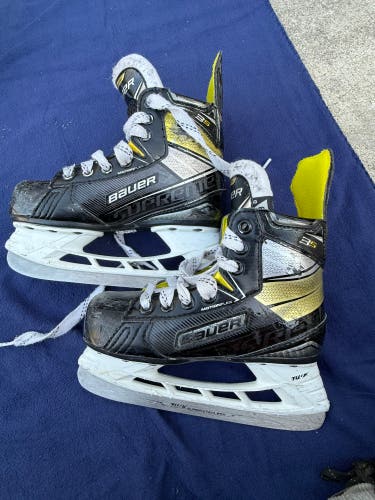 2020 Bauer Supreme 3S Hockey Skates 13 (Used)
