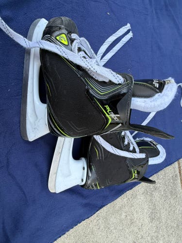Graf PeakSpeed PK1900 Hockey Skates 13 (Used)