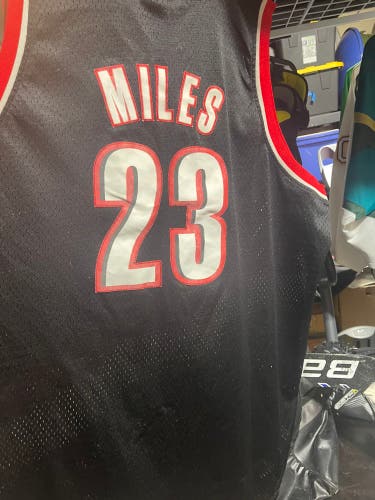 Darius Miles Portland Trailblazers Black XXXXL Men's Reebok Jersey (Used)