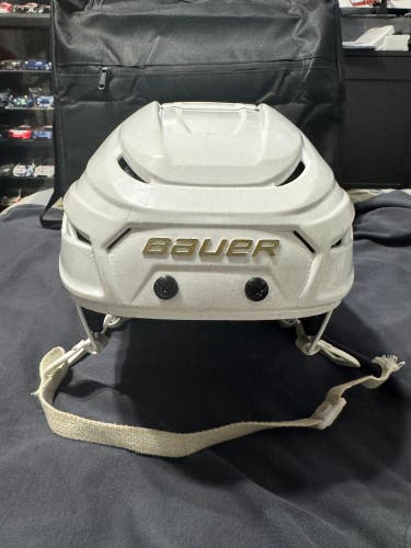 Large Bauer Hyperlite Helmet (Used)